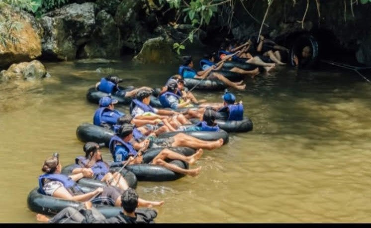Vangvieng Tubing Tour