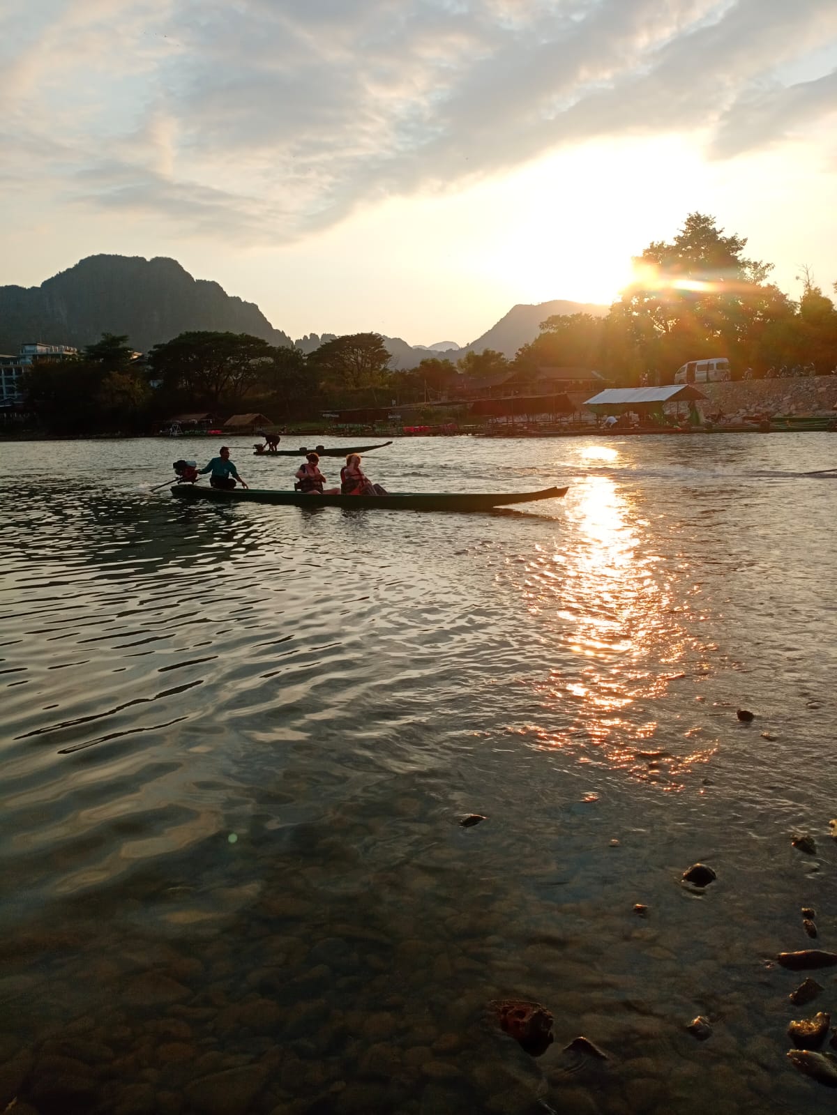 Vangvieng Kayaking- Caving